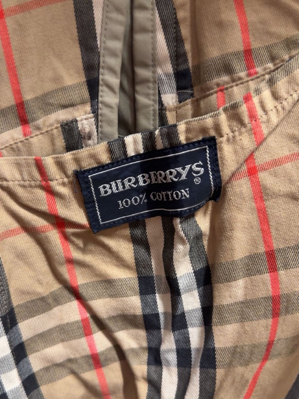 Vintage Burberry Classic Trench Coat in Khaki M/L - Picture 4 of 9